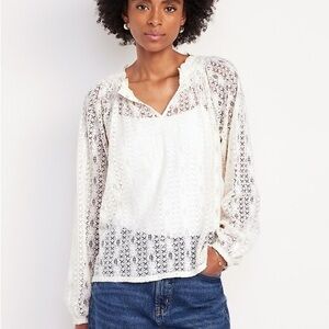 Old Navy Split-Neck Lace Top Sz M